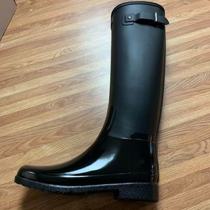 Two-Toned Hunter Original Rainboots.